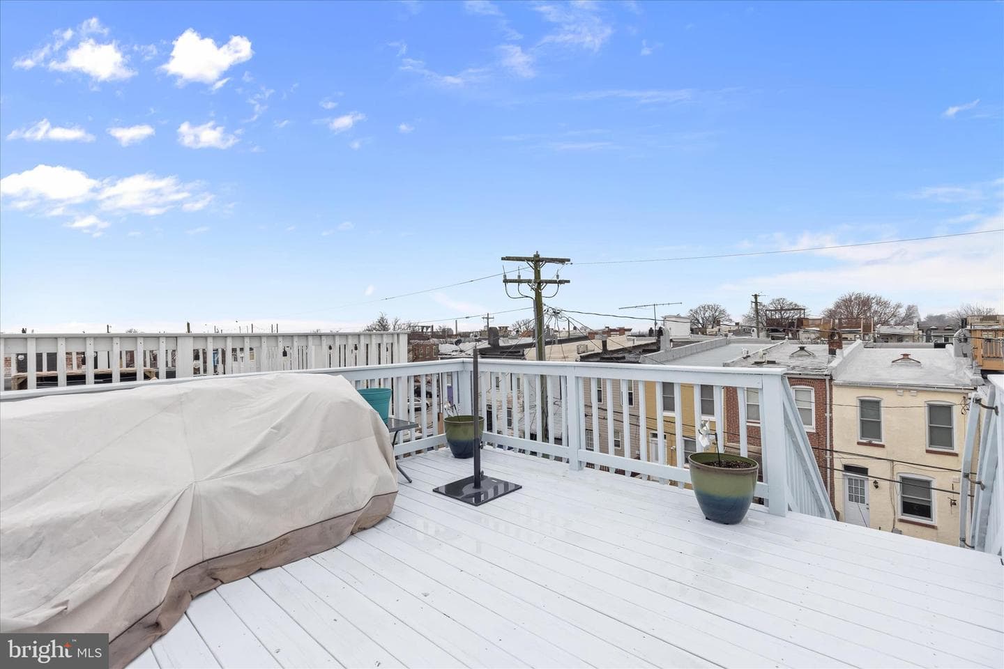 264 S East Avenue photo 38