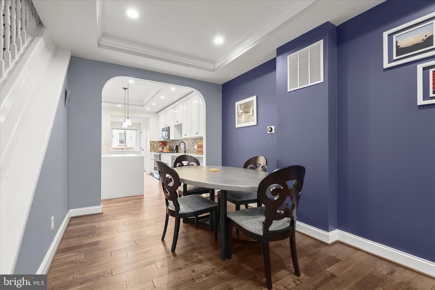 264 S East Avenue photo 8
