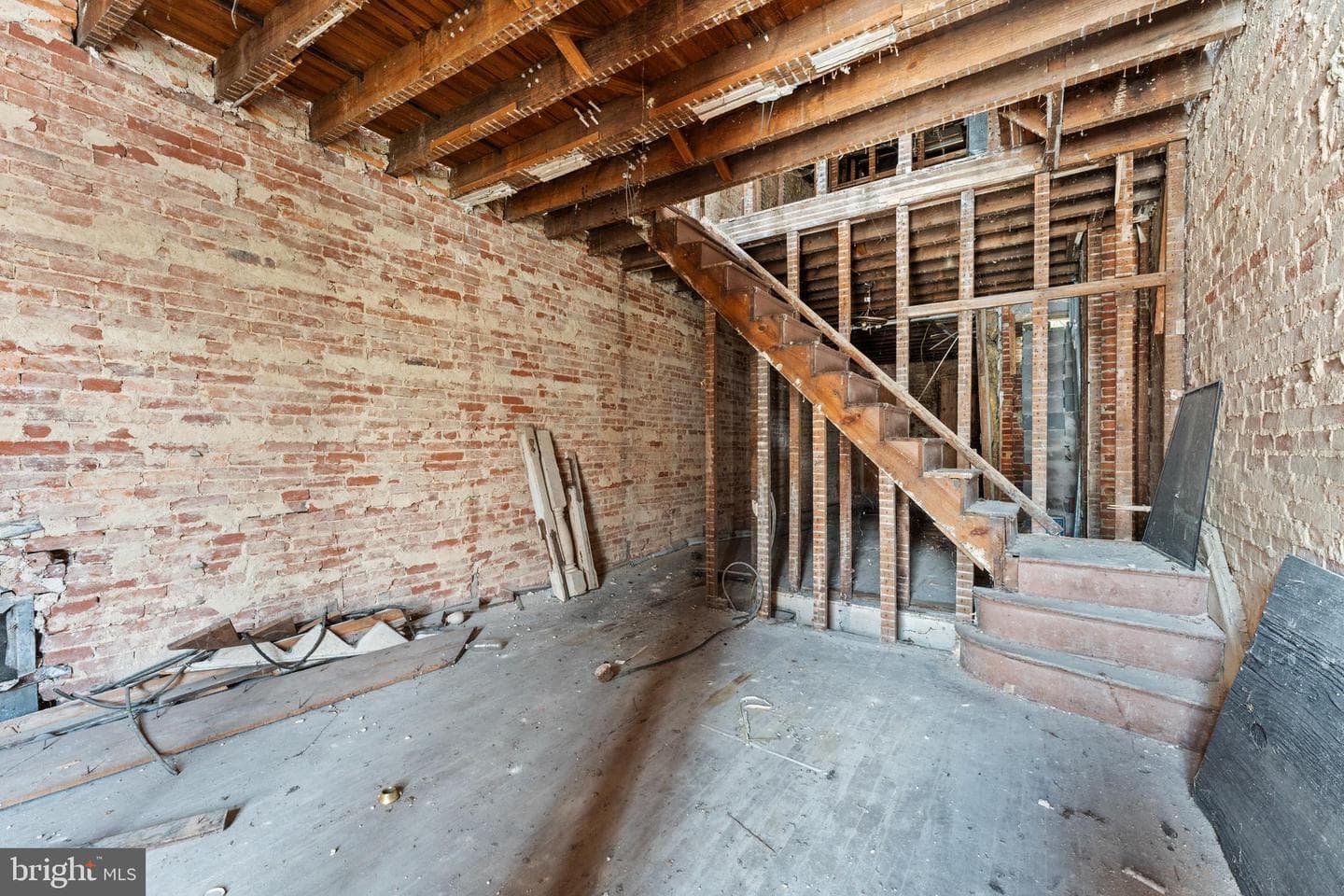 809 Appleton Street photo 2