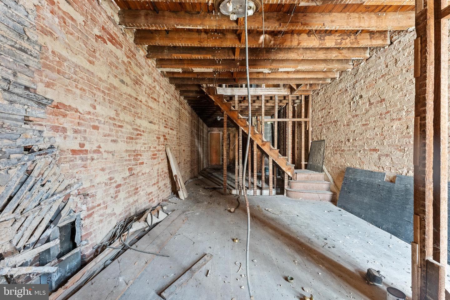 809 Appleton Street photo 3