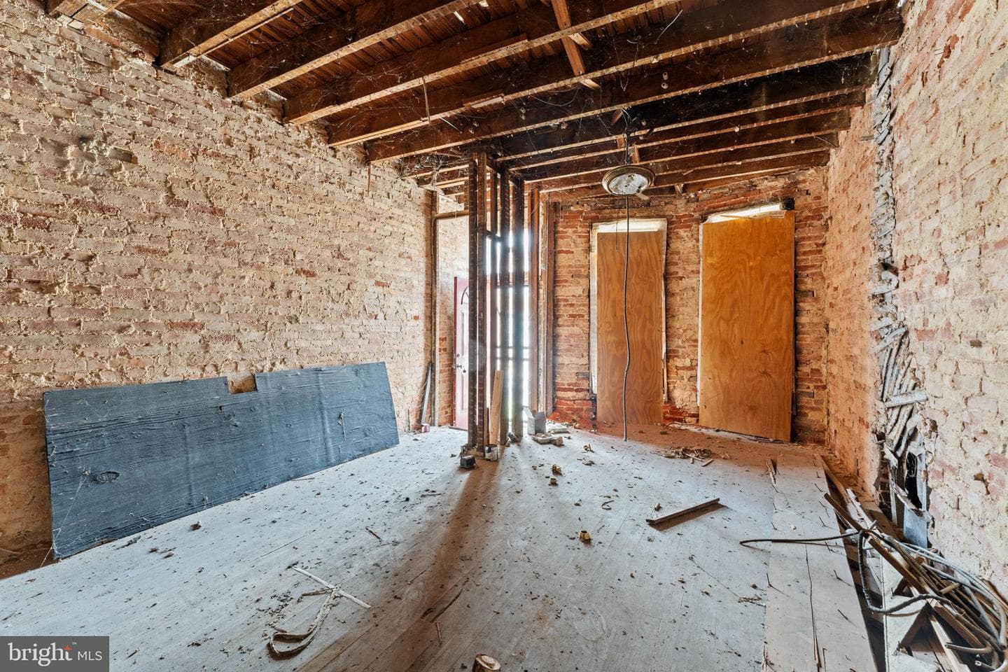 809 Appleton Street photo 4