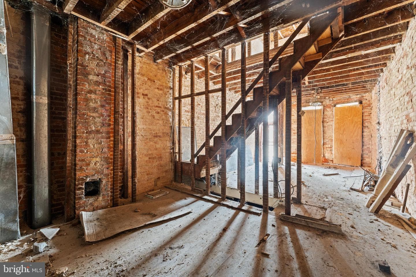 809 Appleton Street photo 7