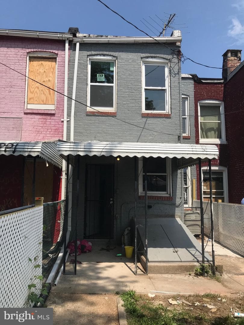 2453 Washington Boulevard photo 4