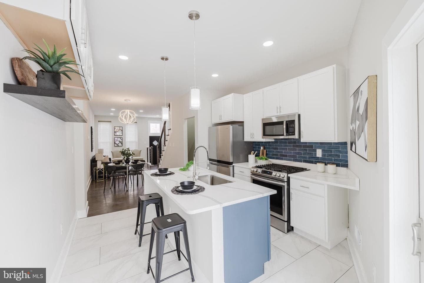 536 Laurens Street photo 11