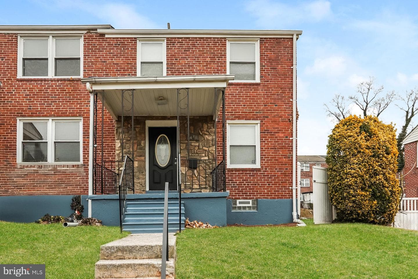 1010 Reverdy Road photo 1