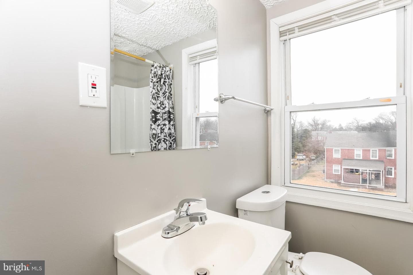 1010 Reverdy Road photo 11