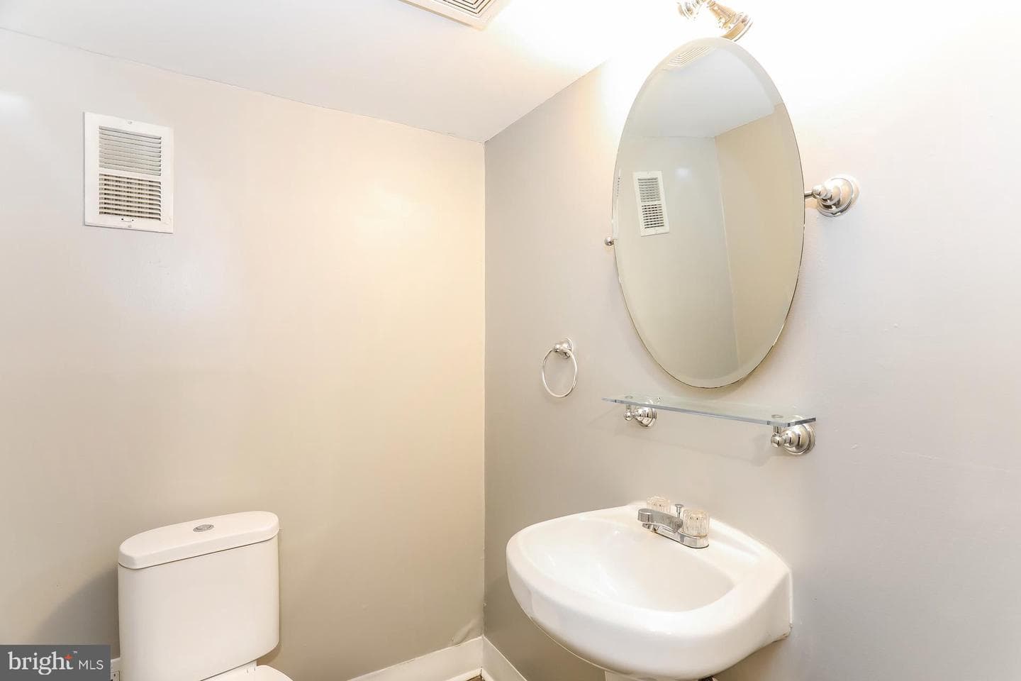 1010 Reverdy Road photo 12