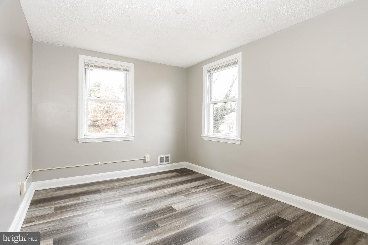 1010 Reverdy Road photo 8