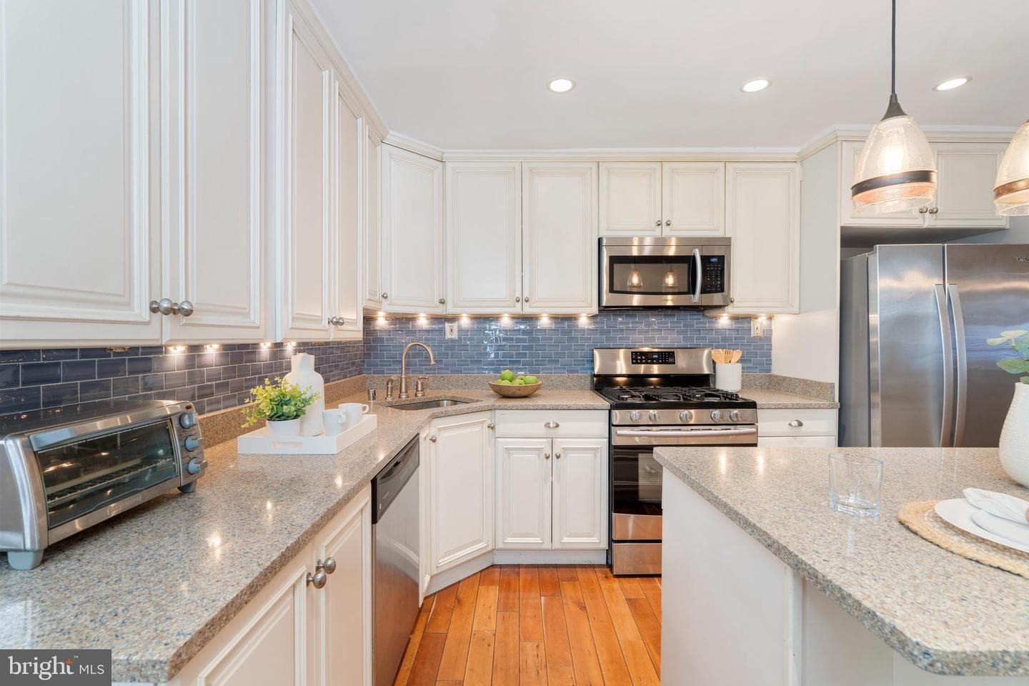 2235 Essex Street photo 16