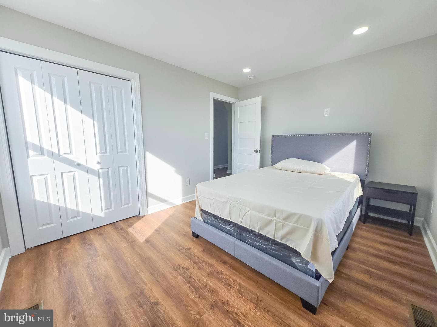3908 Primrose Avenue photo 13