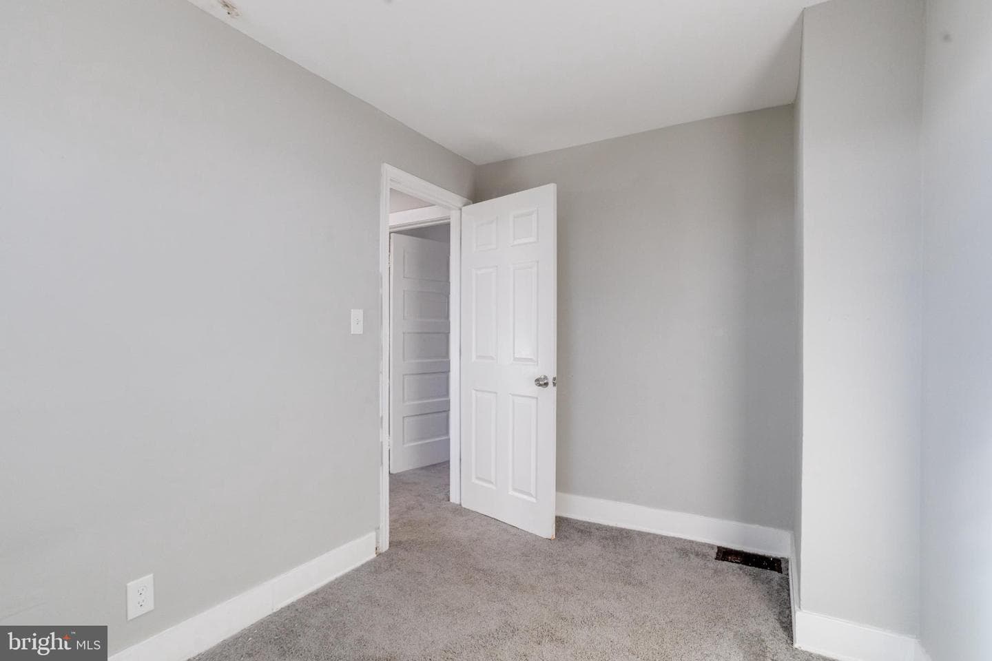 6573 Saint Helena Avenue photo 29