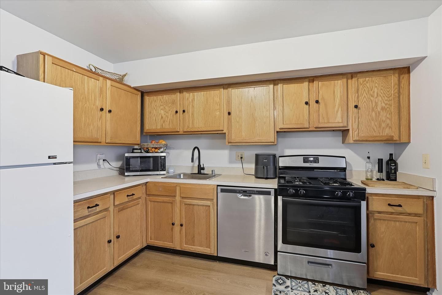 380 Homeland Southway #3a photo 15