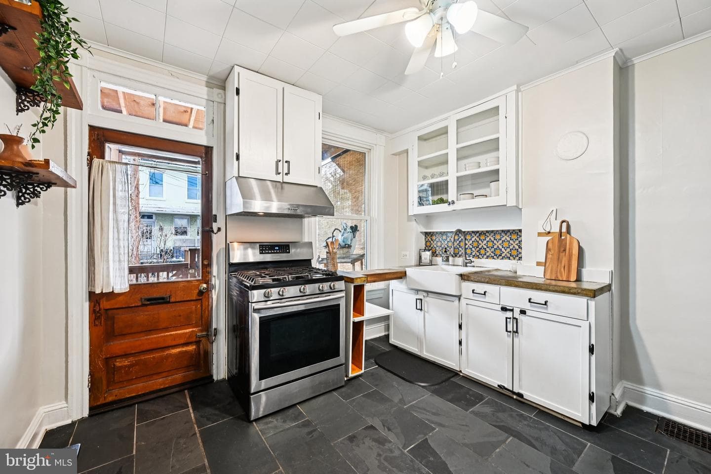 3425 Pleasant Place photo 10