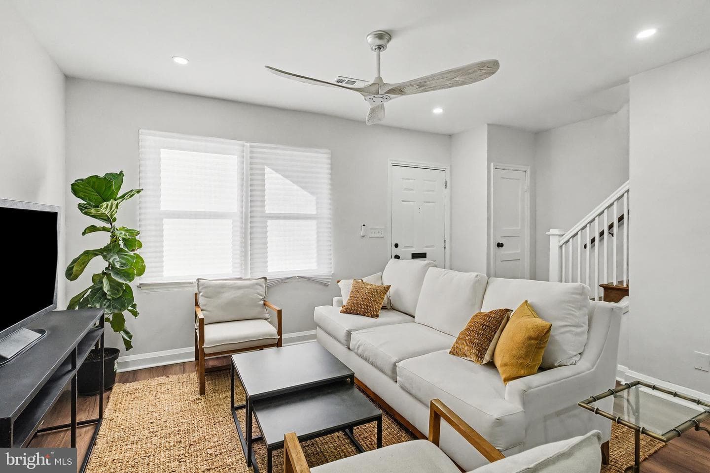 4289 Falls Road photo 3