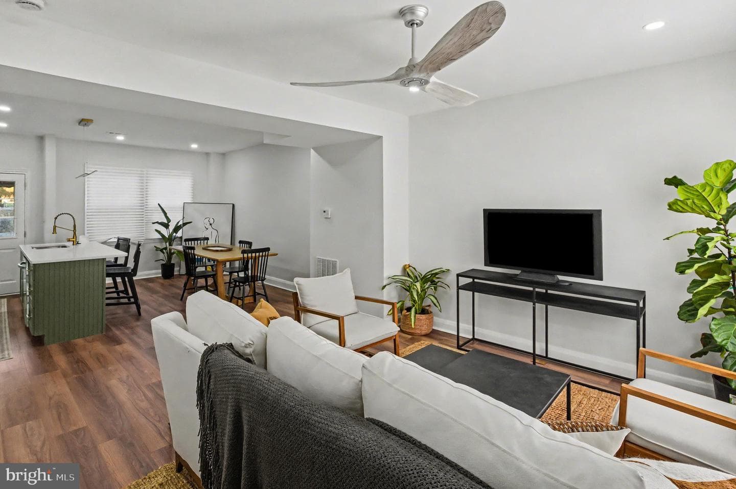 4289 Falls Road photo 4