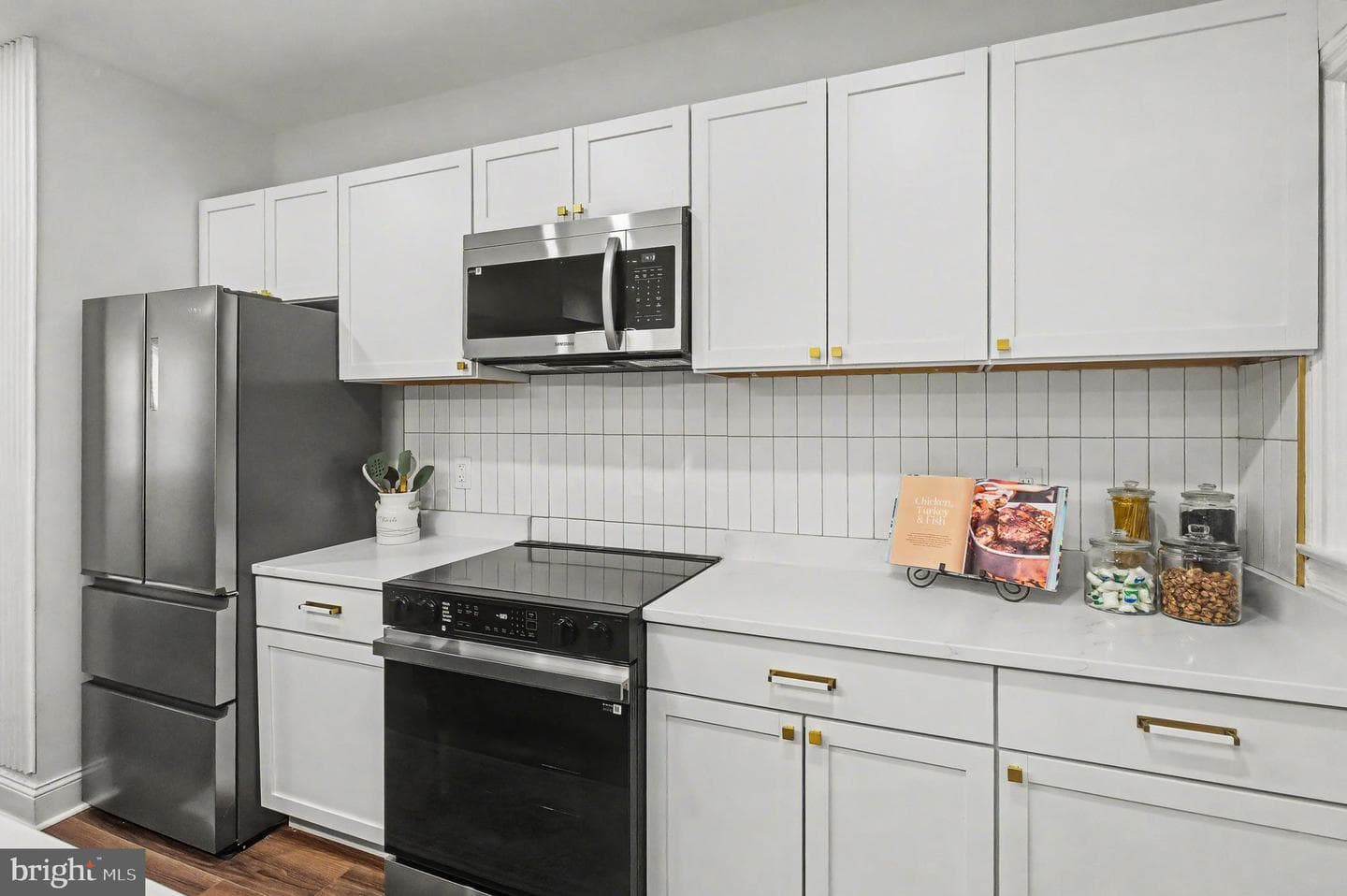 4289 Falls Road photo 9