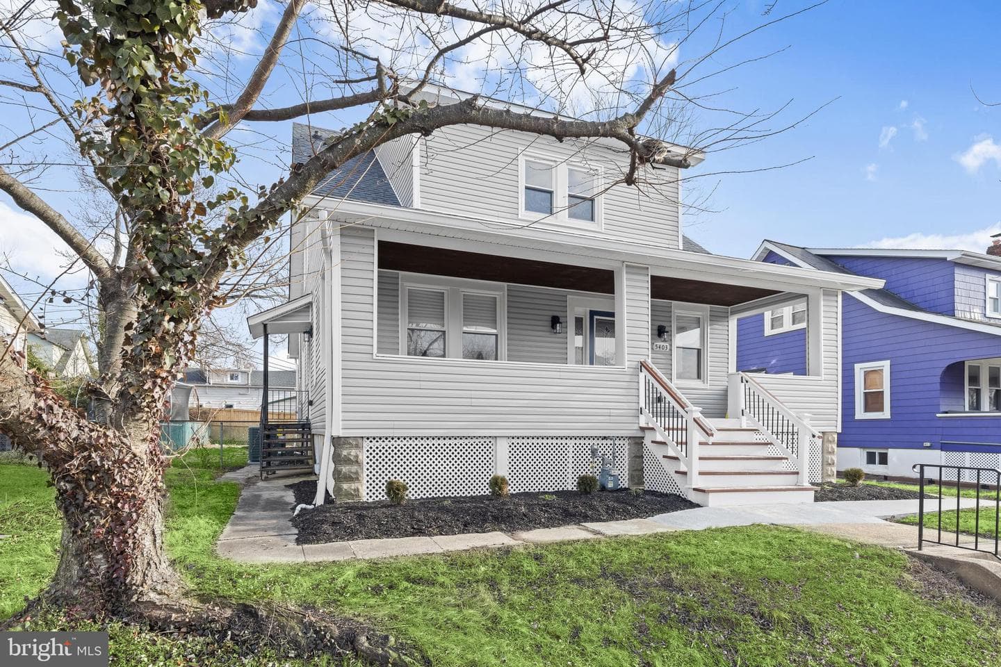 5403 Hamlet Avenue photo 1