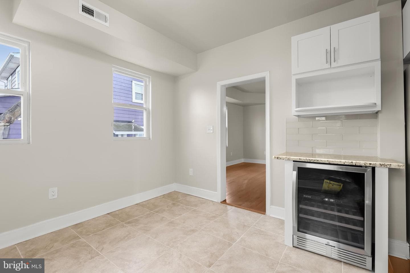 5403 Hamlet Avenue photo 16
