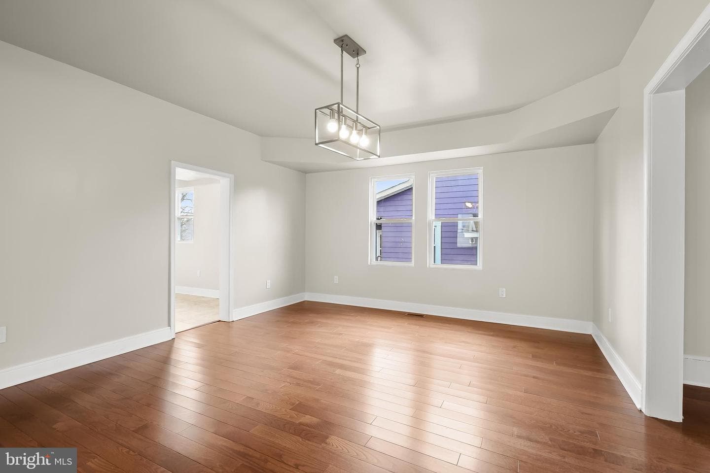 5403 Hamlet Avenue photo 22