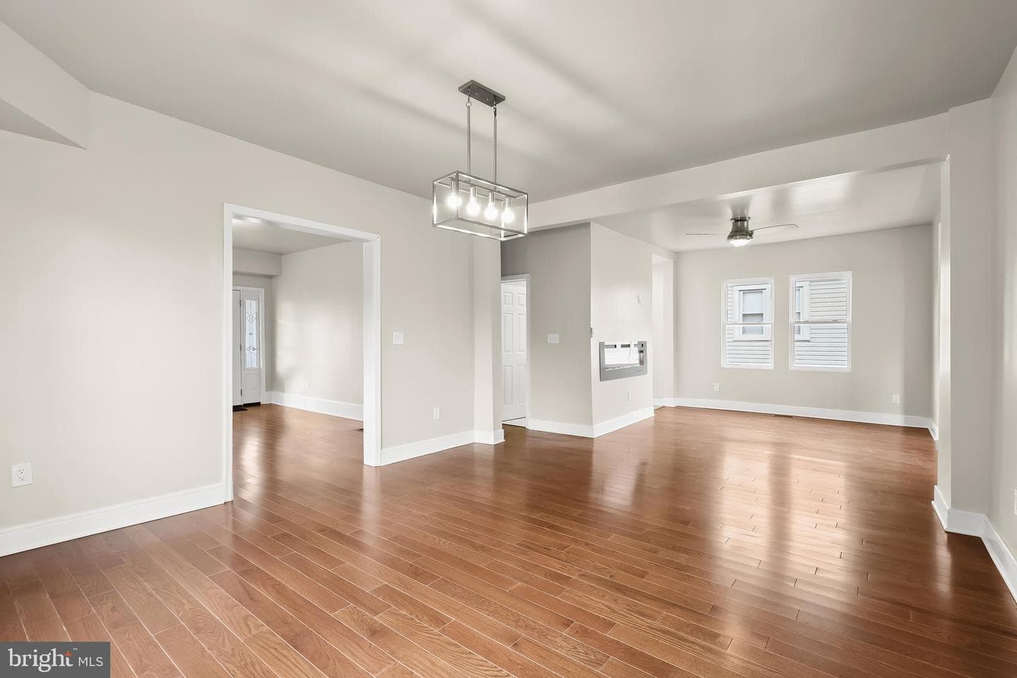 5403 Hamlet Avenue photo 25