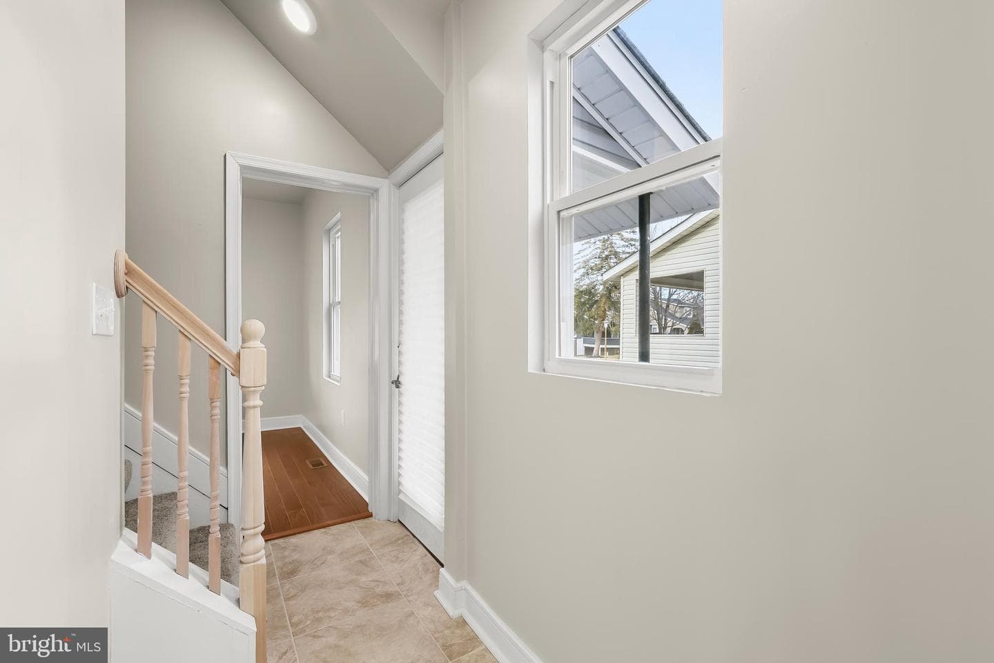 5403 Hamlet Avenue photo 32