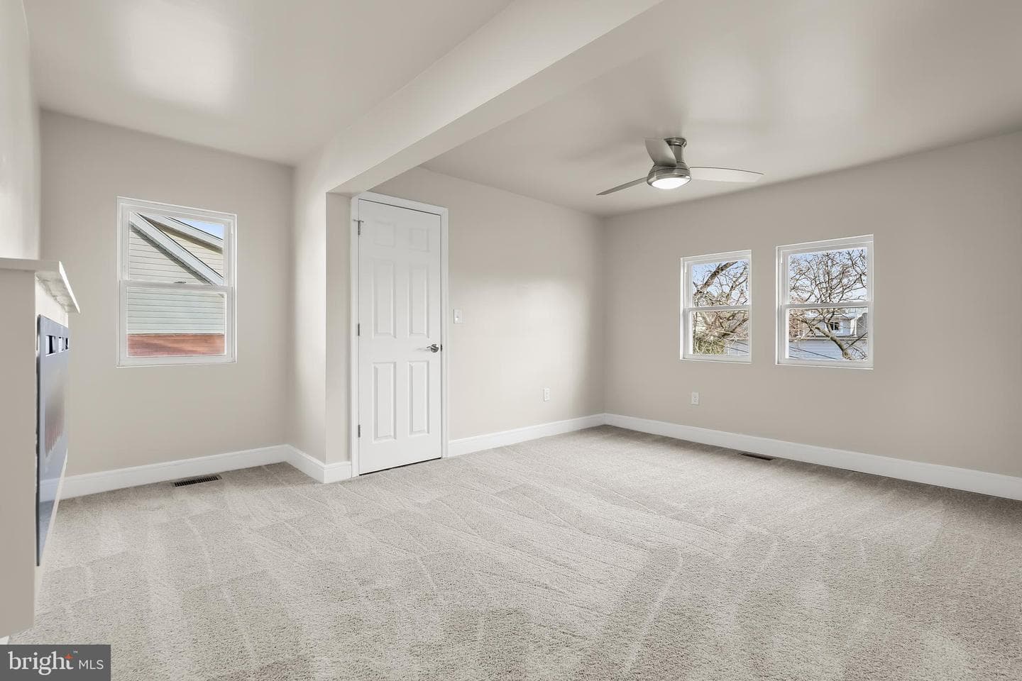 5403 Hamlet Avenue photo 40