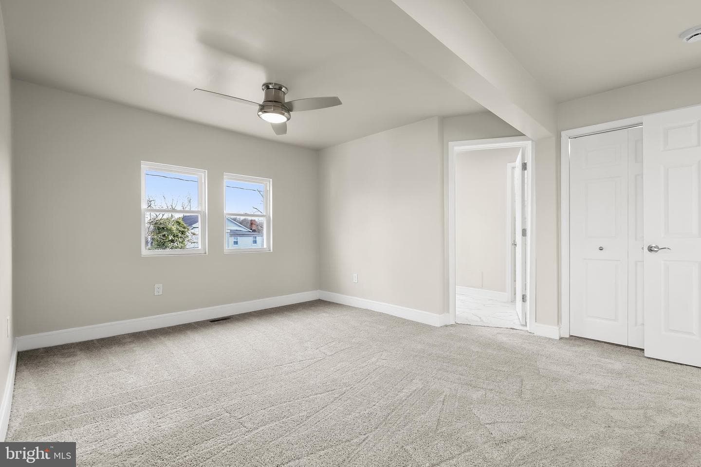 5403 Hamlet Avenue photo 42