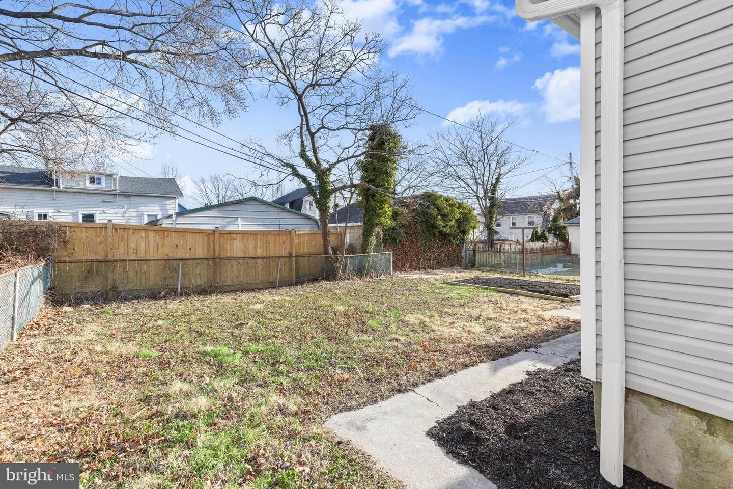 5403 Hamlet Avenue photo 53