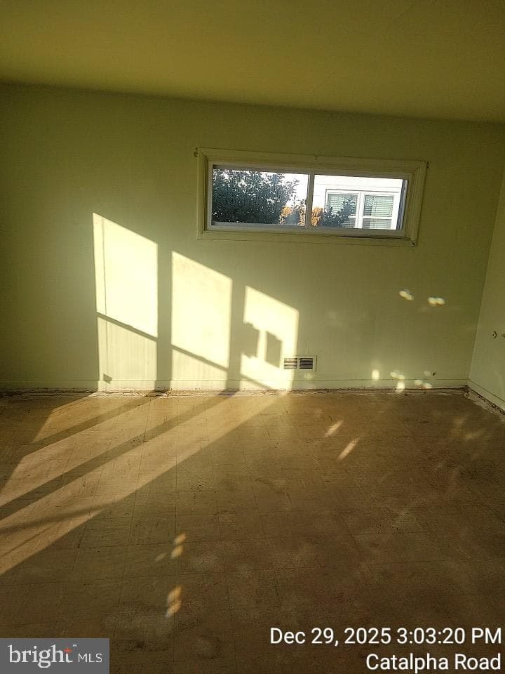 6211 Catalpha Road photo 12