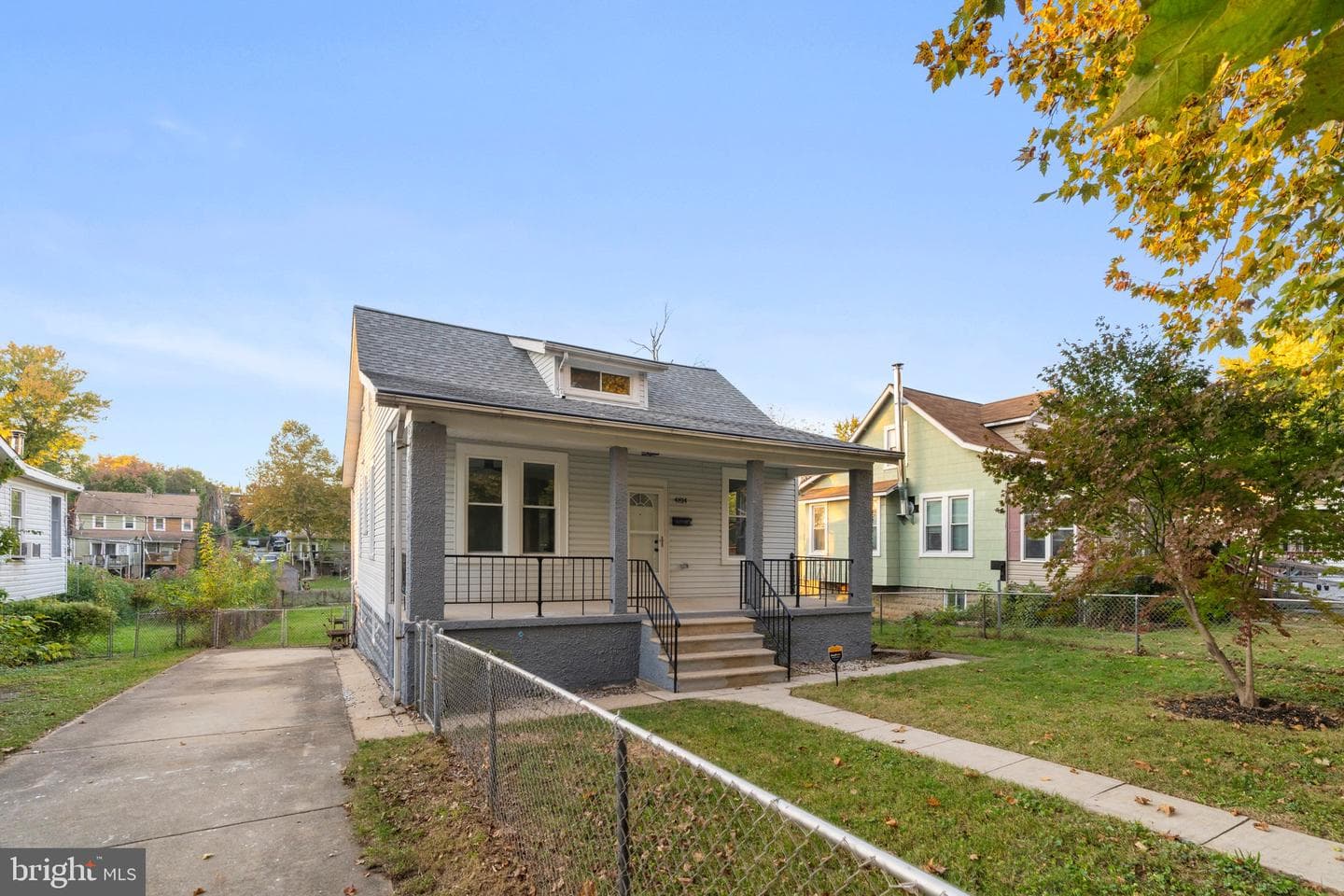 4814 Arabia Avenue photo 2