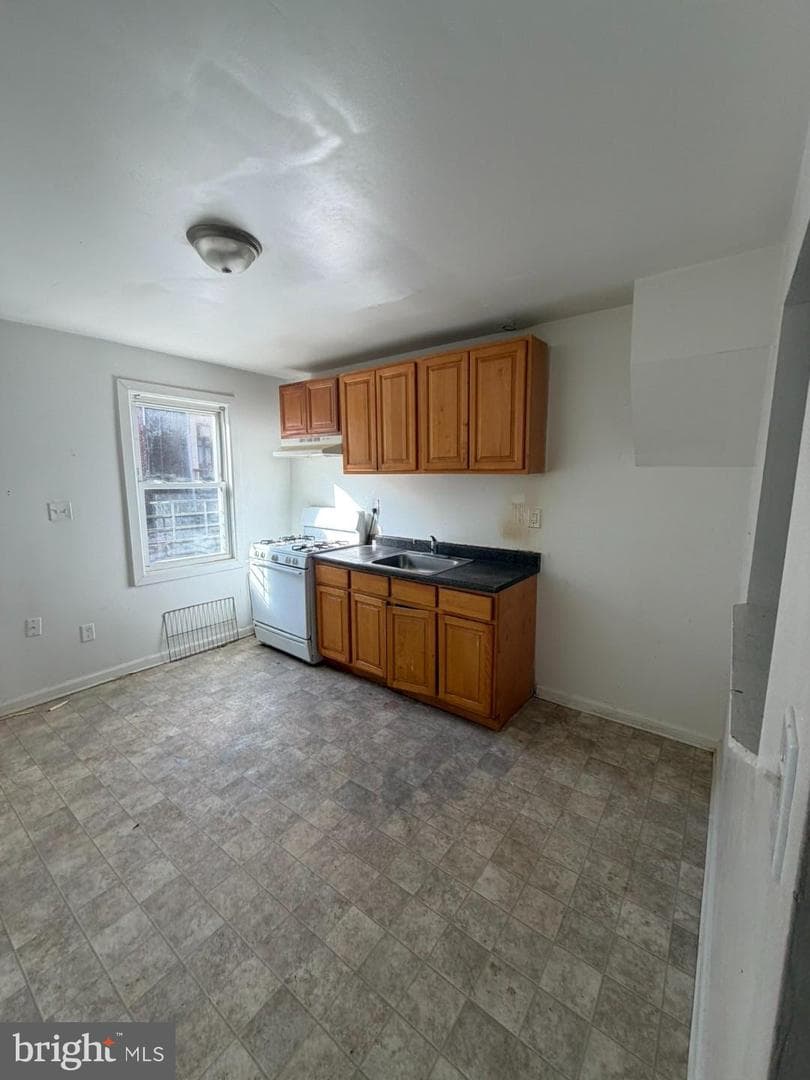 2434 Etting Street photo 8