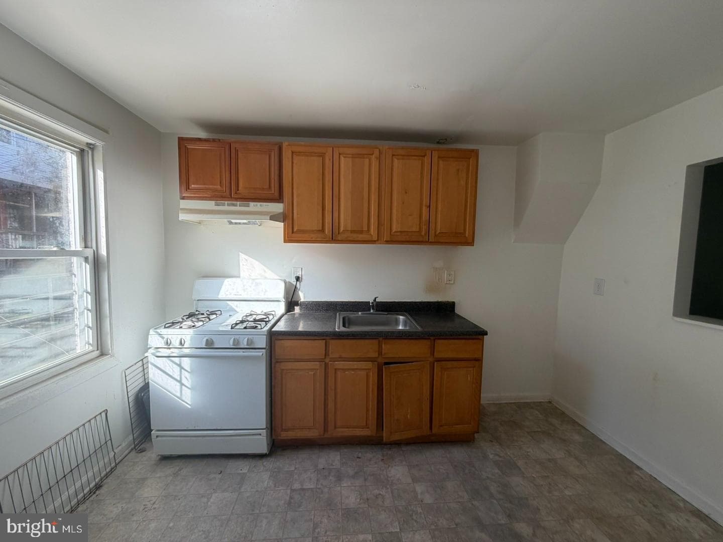 2434 Etting Street photo 9