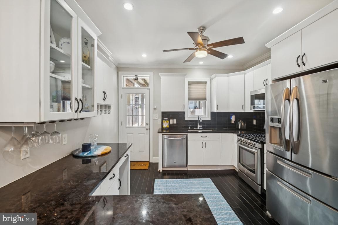 121 S Curley Street photo 14