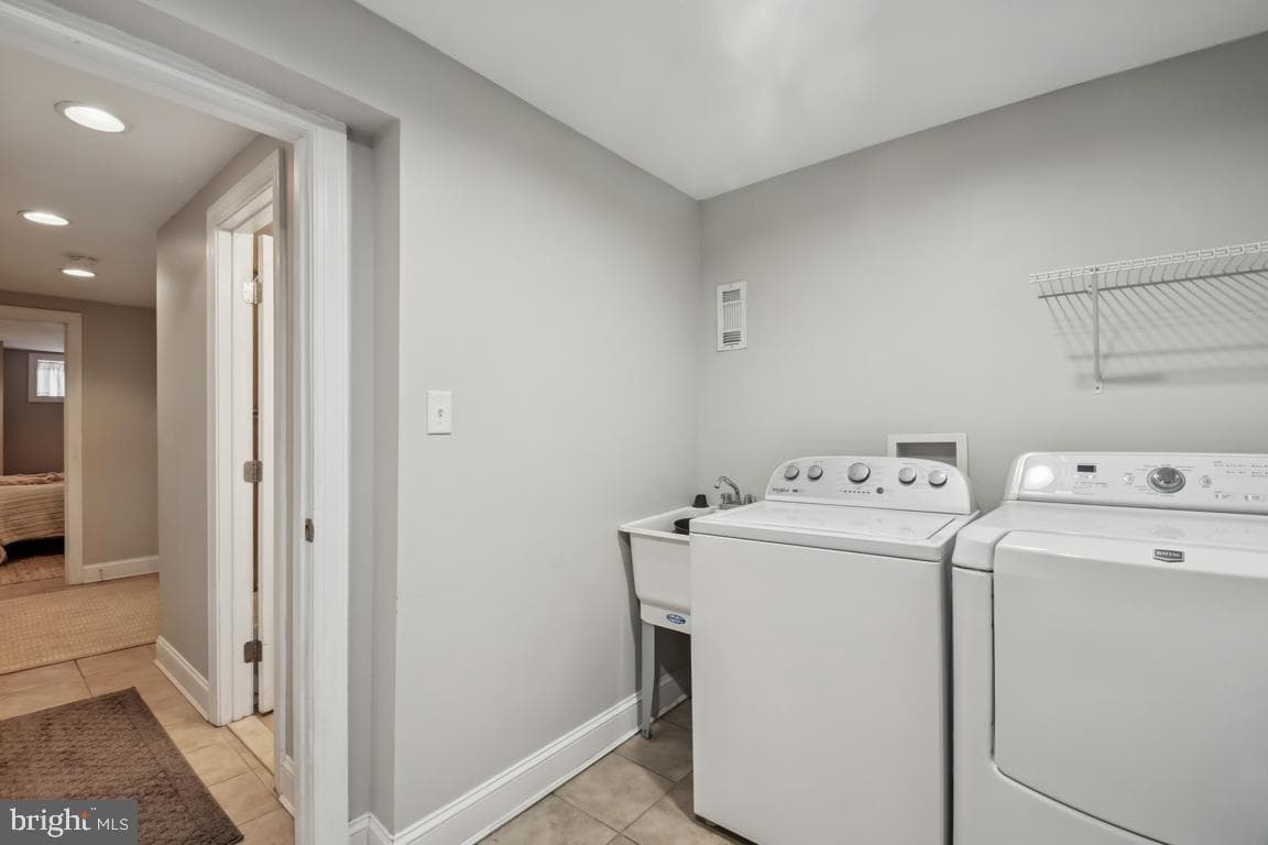 121 S Curley Street photo 36