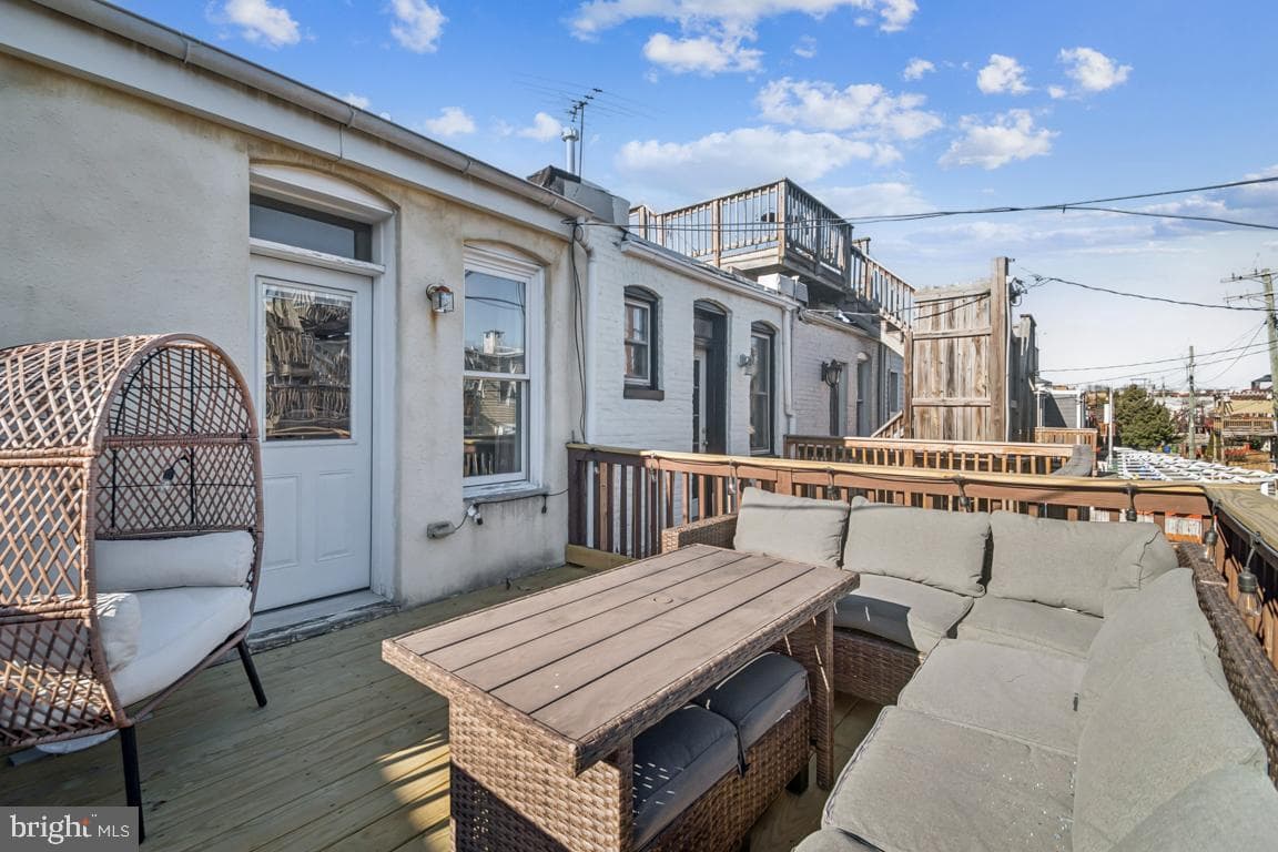 121 S Curley Street photo 38