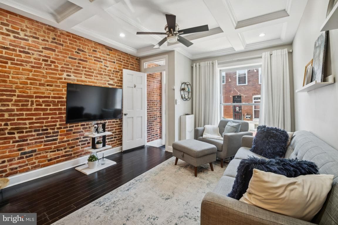 121 S Curley Street photo 7