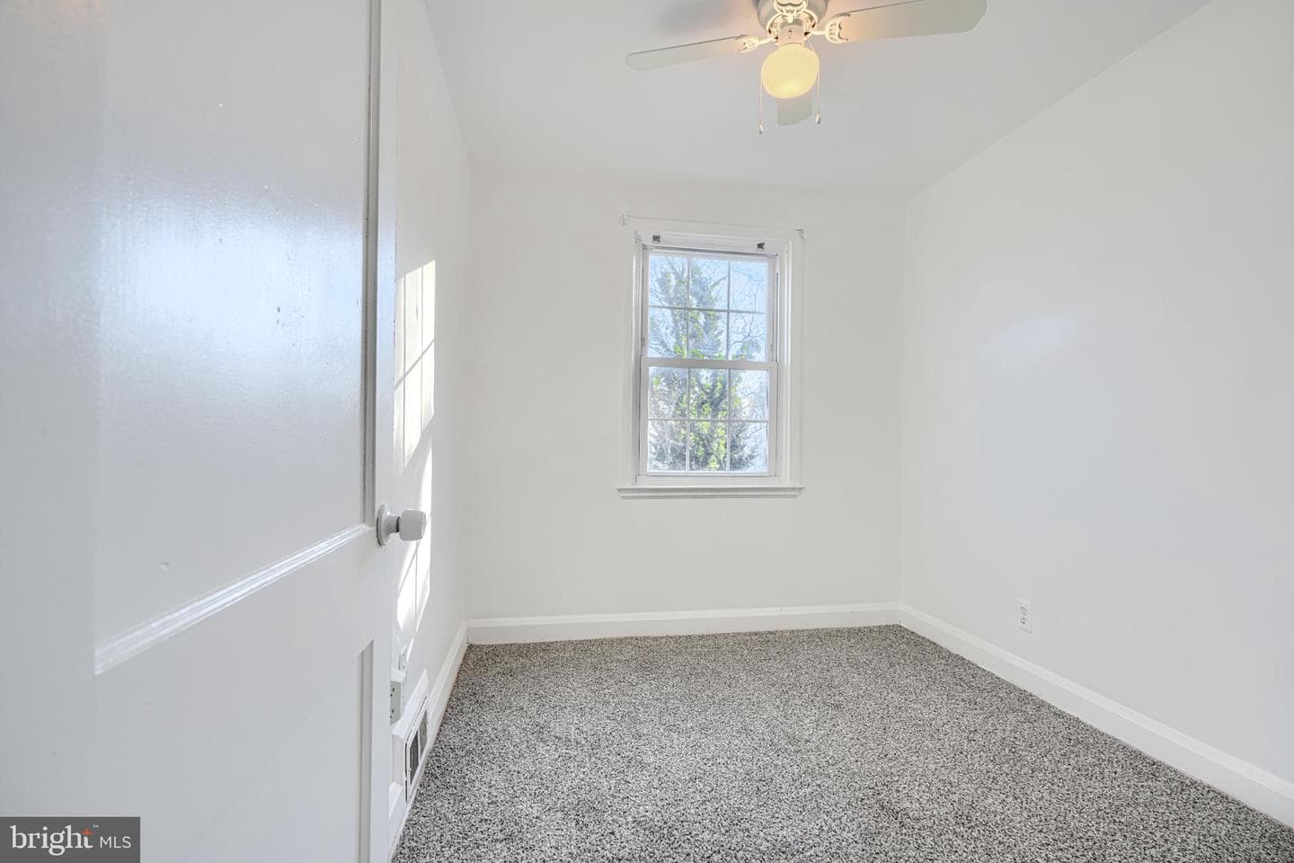 6823 Fairdel Avenue photo 15