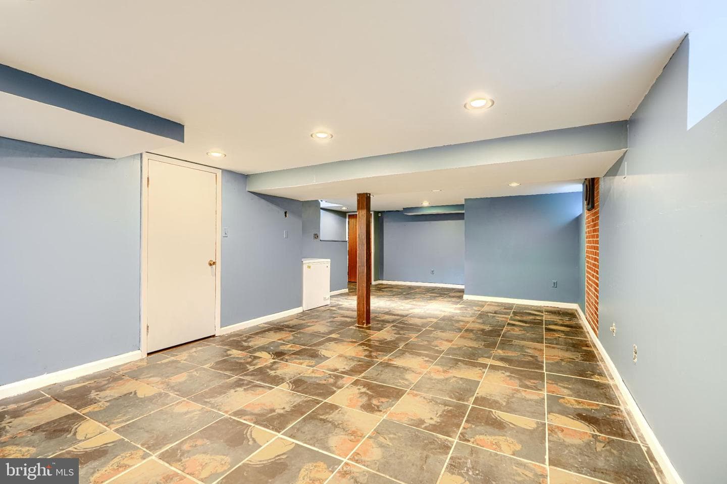 6823 Fairdel Avenue photo 32