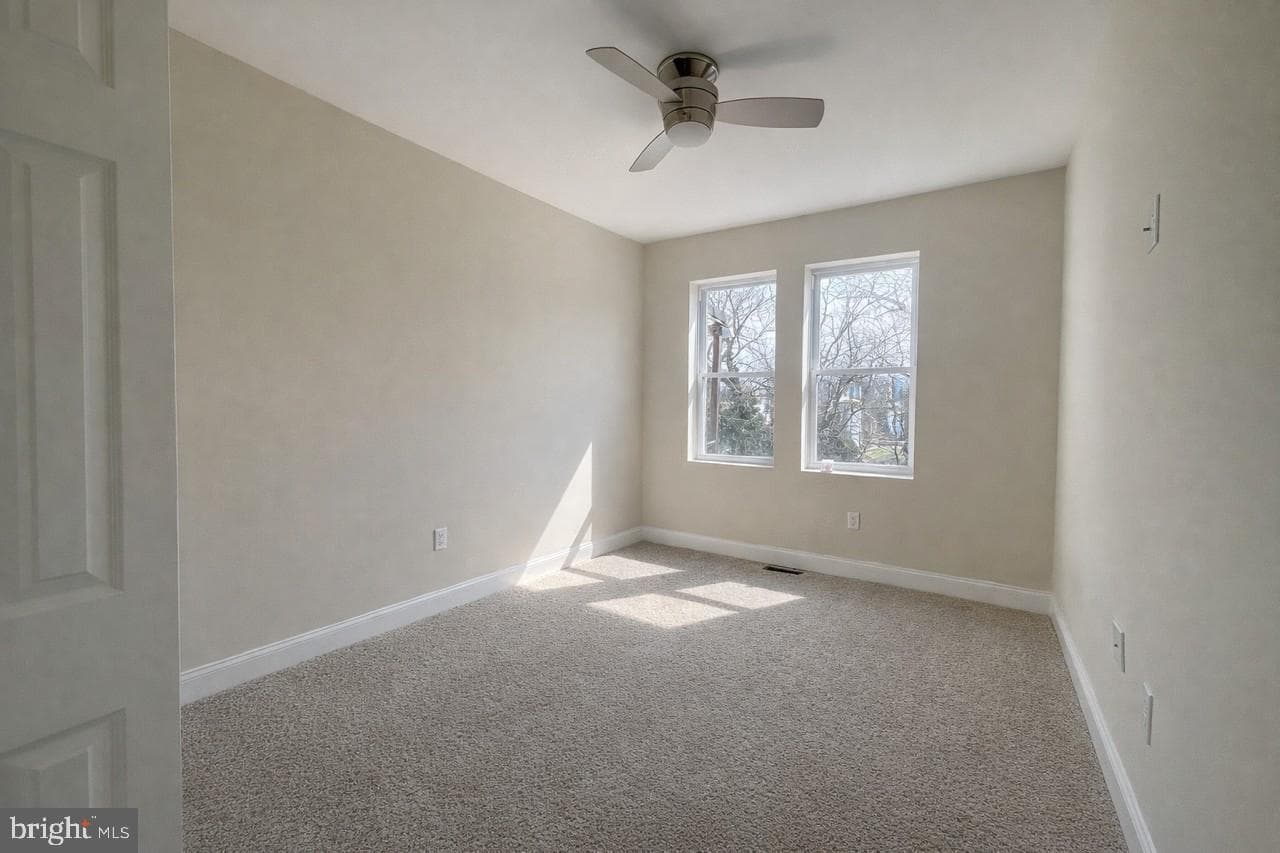 3827 Boarman Avenue photo 12
