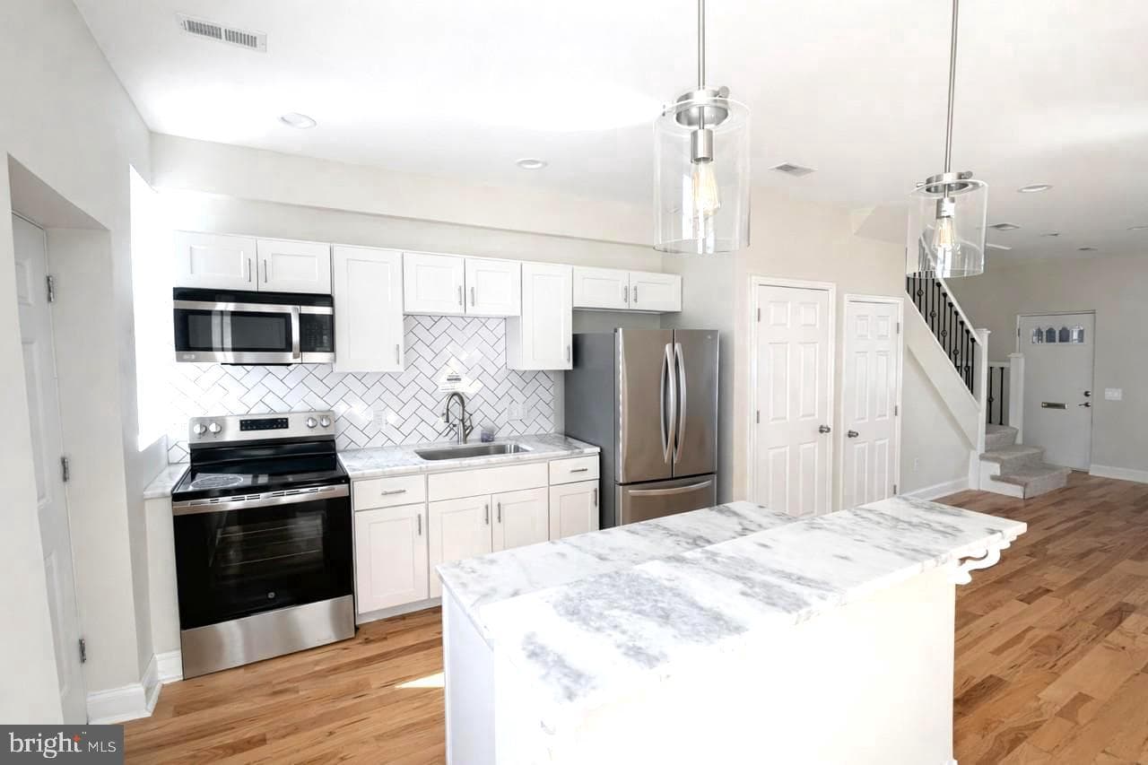 3827 Boarman Avenue photo 3