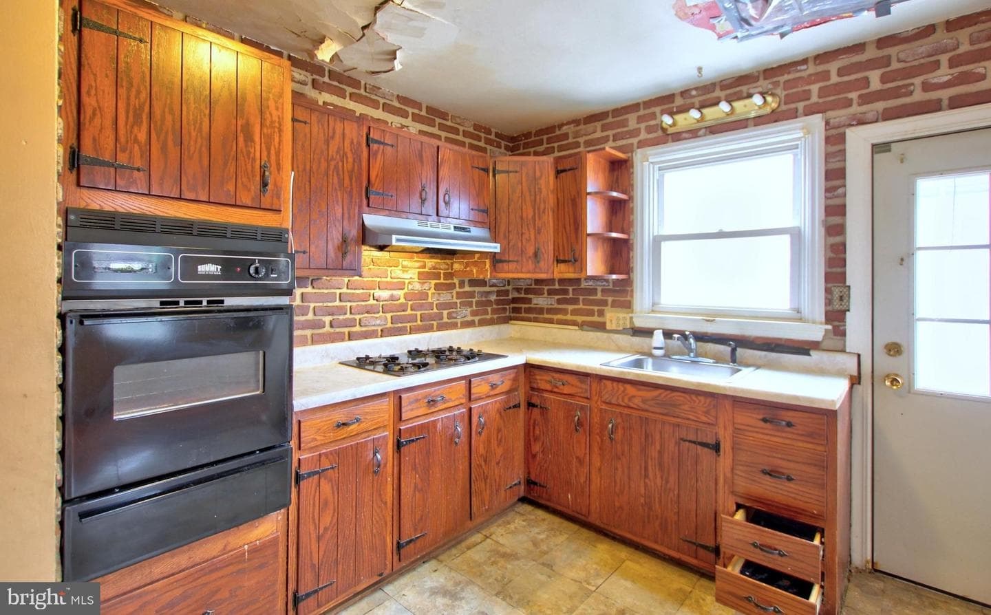 3721 Nortonia Road photo 13