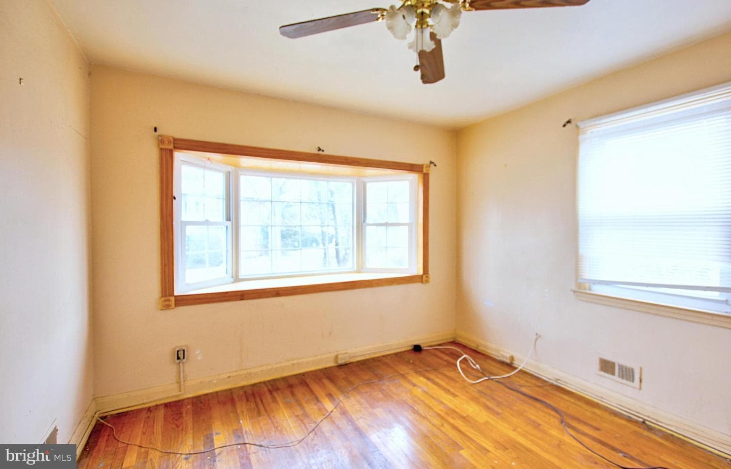 3721 Nortonia Road photo 22
