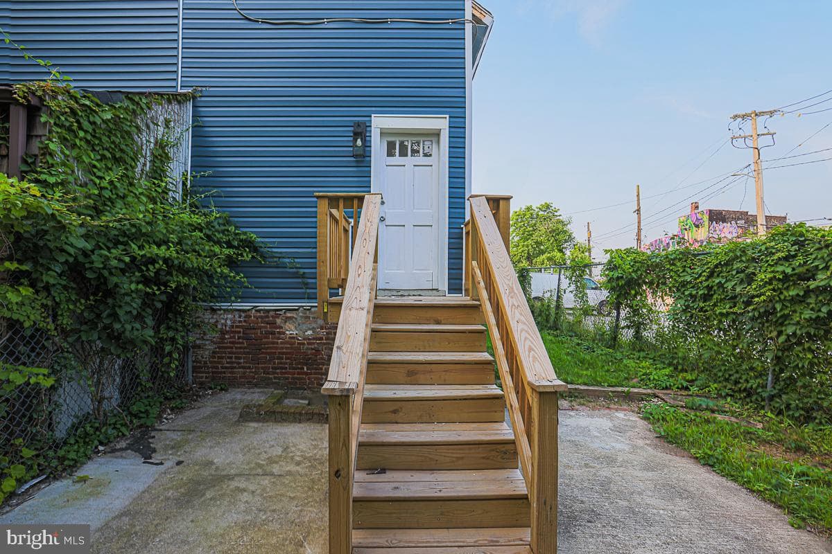 604 E 31st Street photo 10
