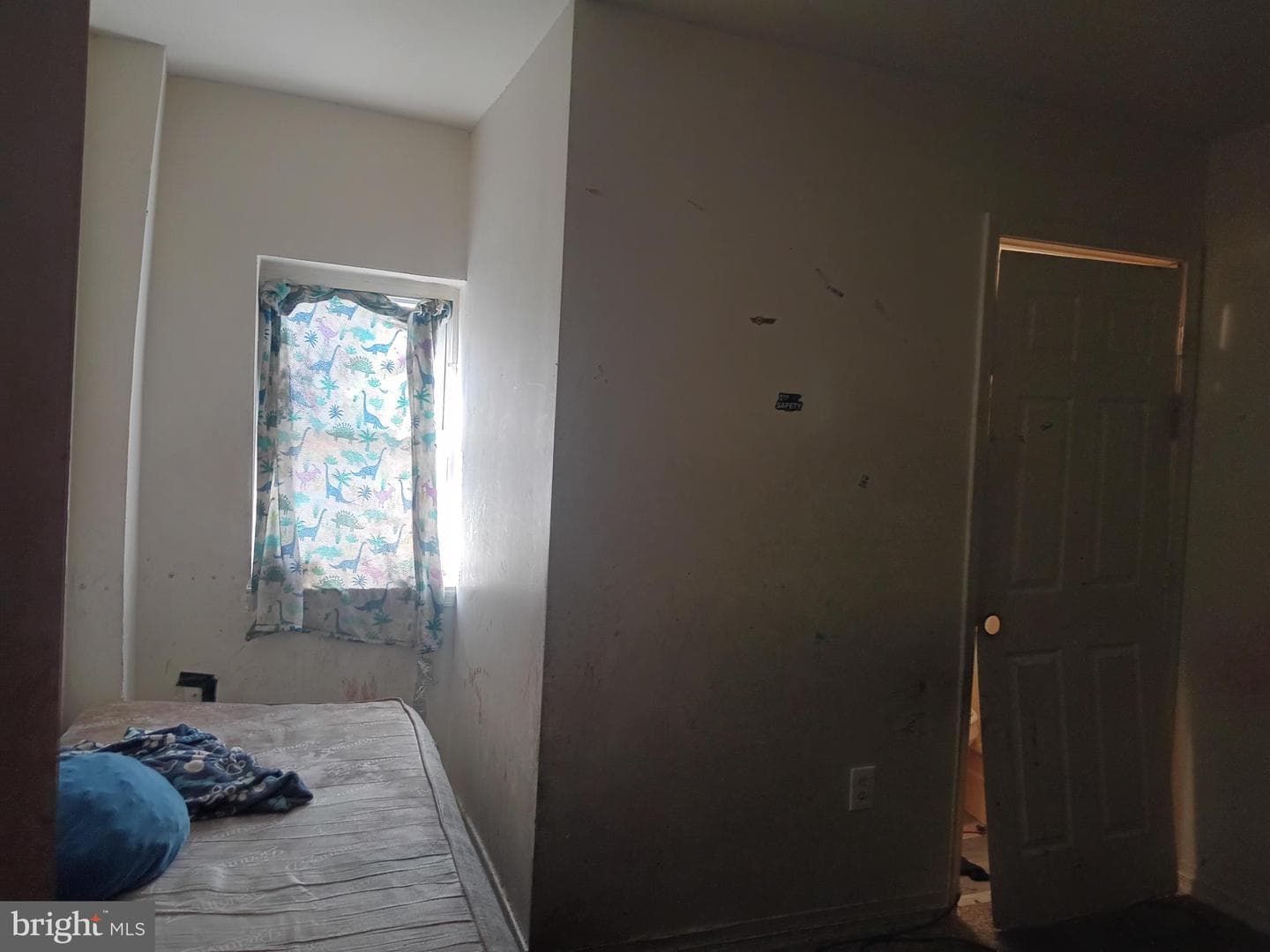 1302 N Spring St photo 7