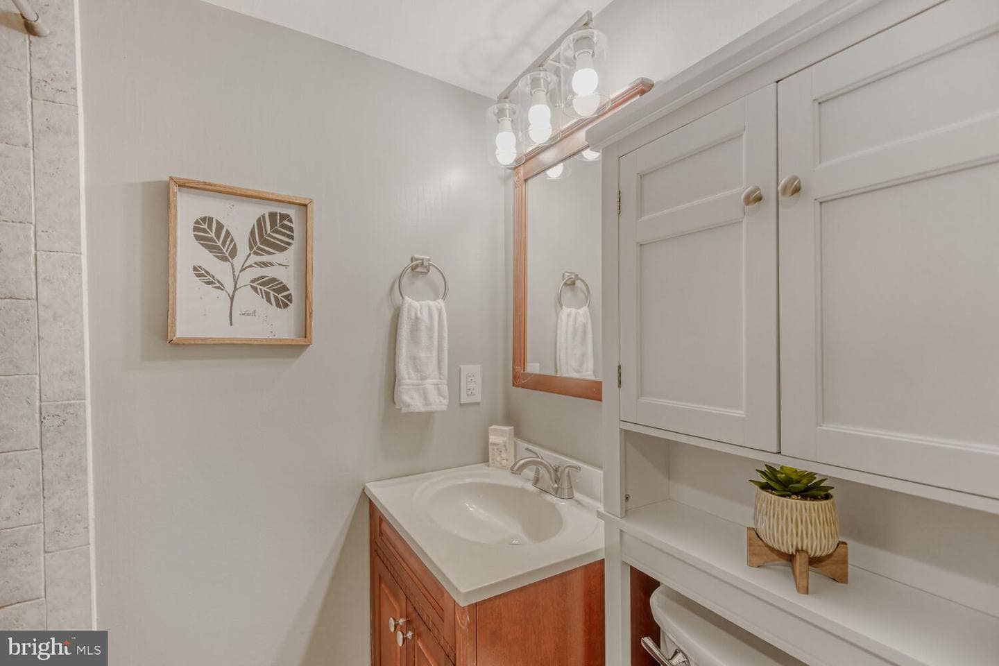 4126 Falls Road photo 25