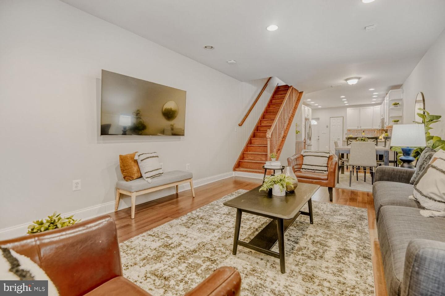 4126 Falls Road photo 3
