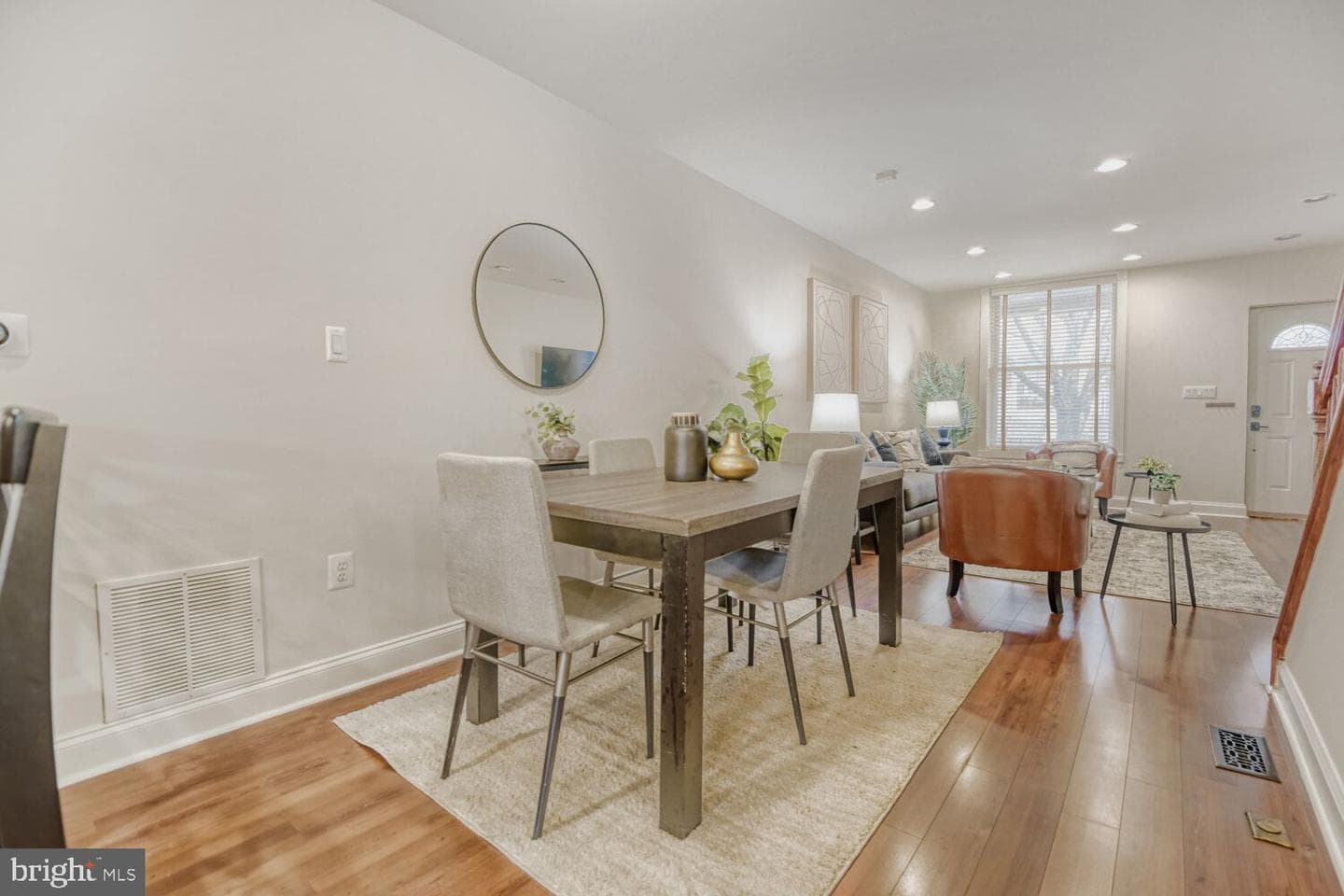 4126 Falls Road photo 5
