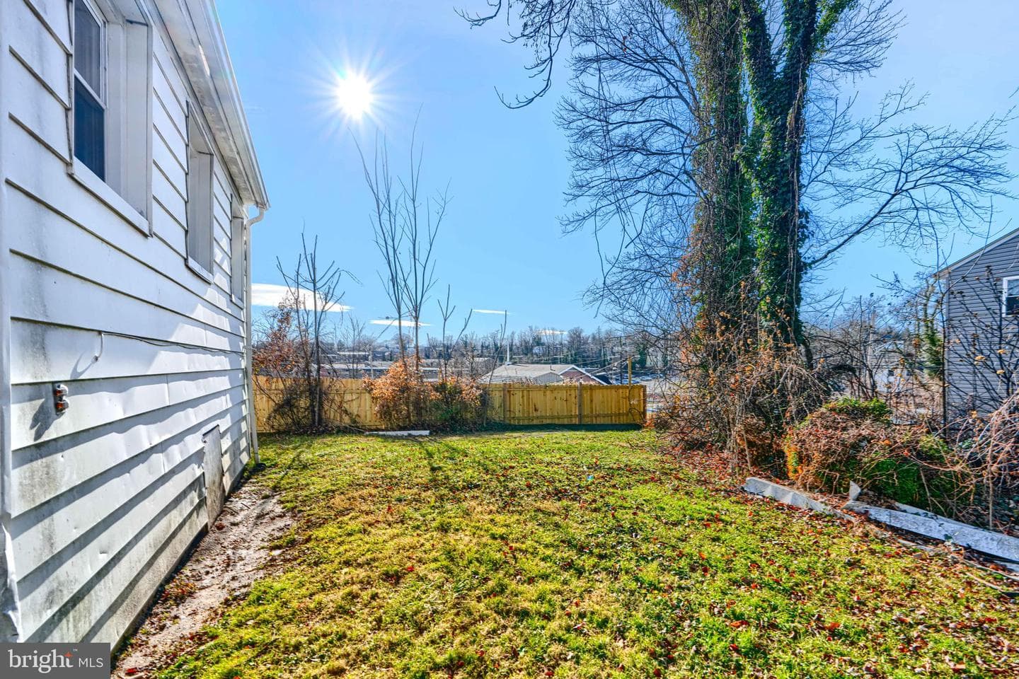 4402 Craddock Avenue photo 4
