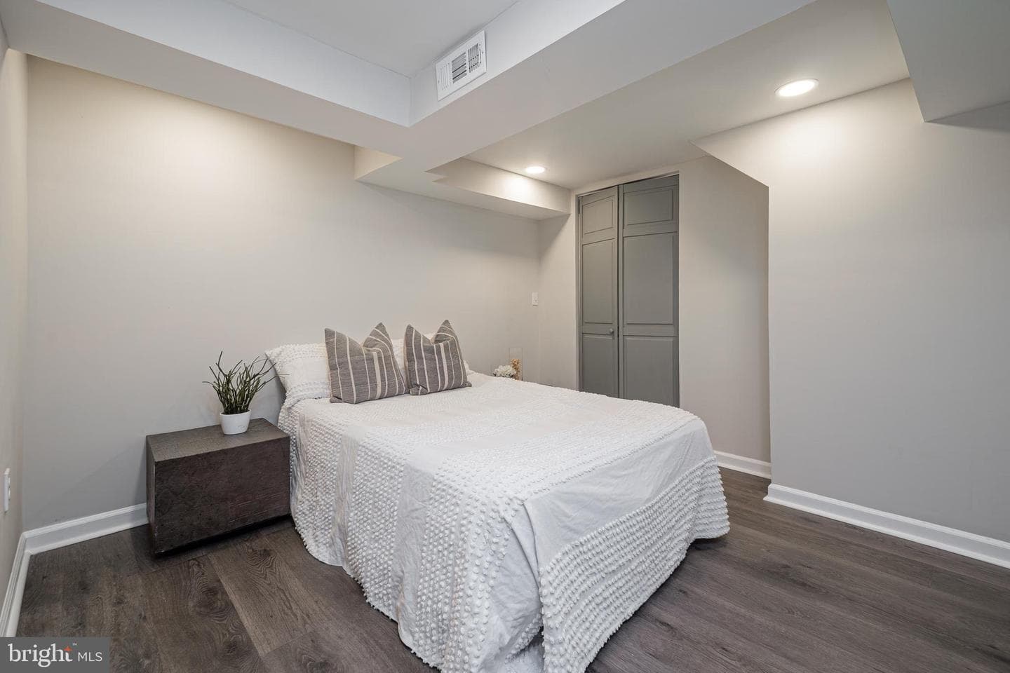 6138 Dunroming Road photo 17