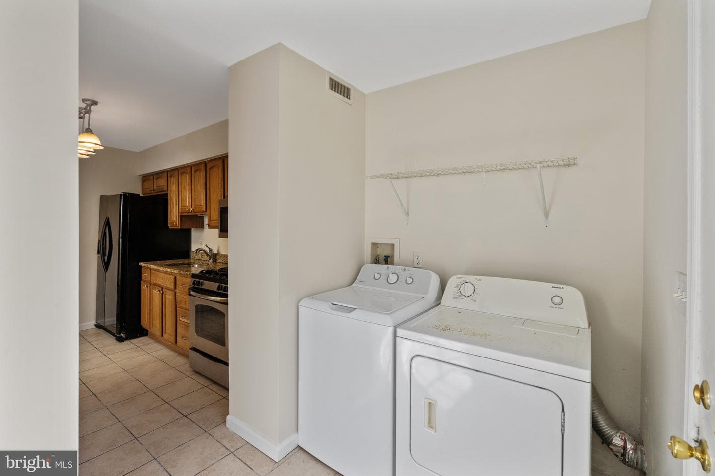 1239 W Lombard Street photo 11